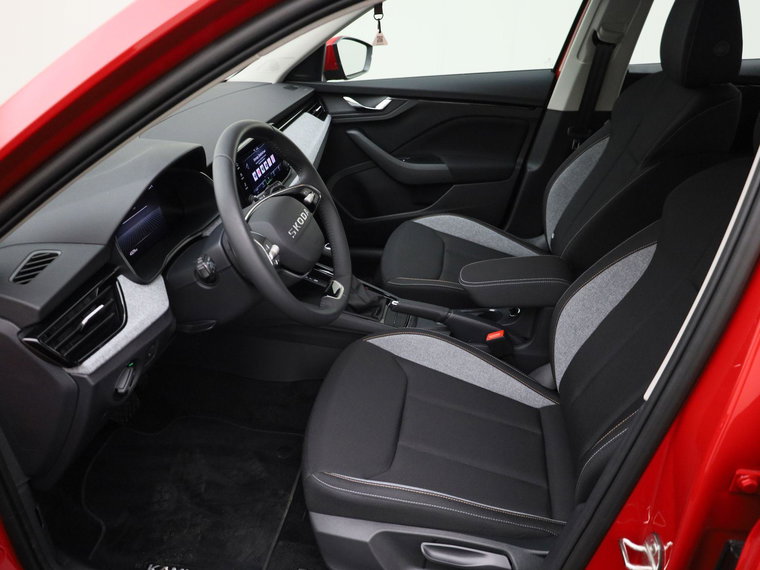 Vehicle Image 16