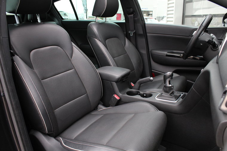 Vehicle Image 11