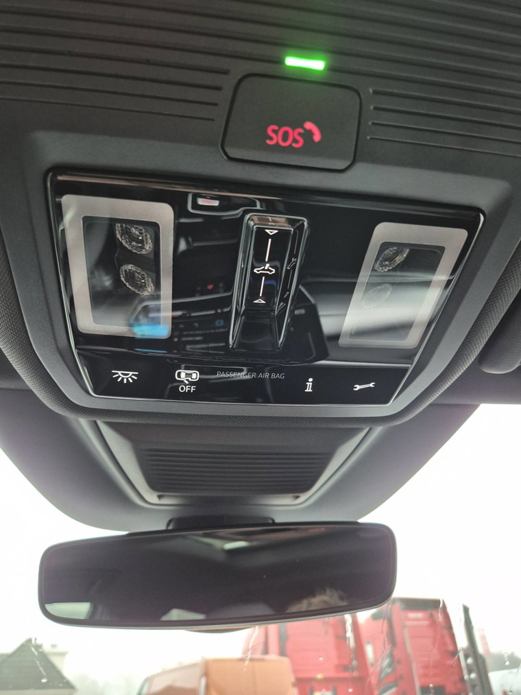 Vehicle Image 40