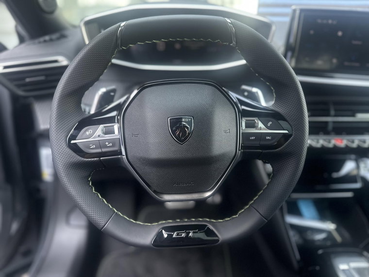 Vehicle Image 23