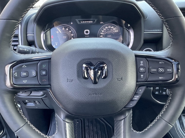 Vehicle Image 28