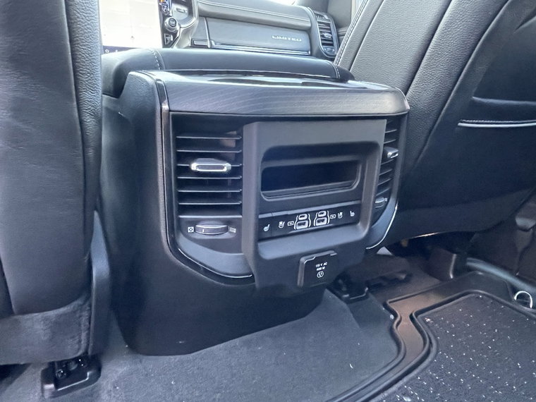 Vehicle Image 39