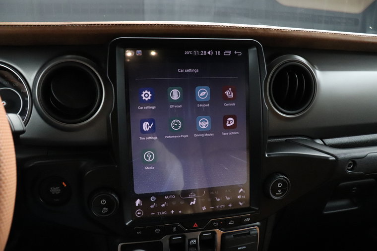 Vehicle Image 13