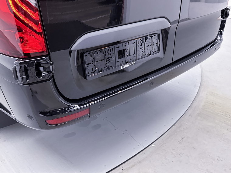 Vehicle Image 38