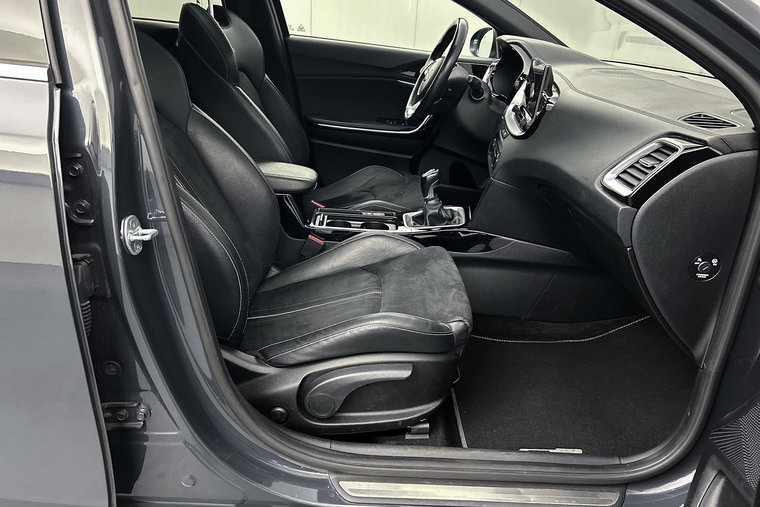 Vehicle Image 31