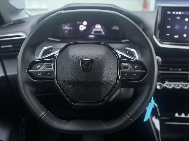 Vehicle Image 28