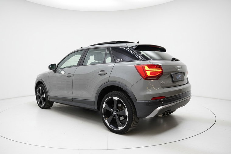 Vehicle Image 8