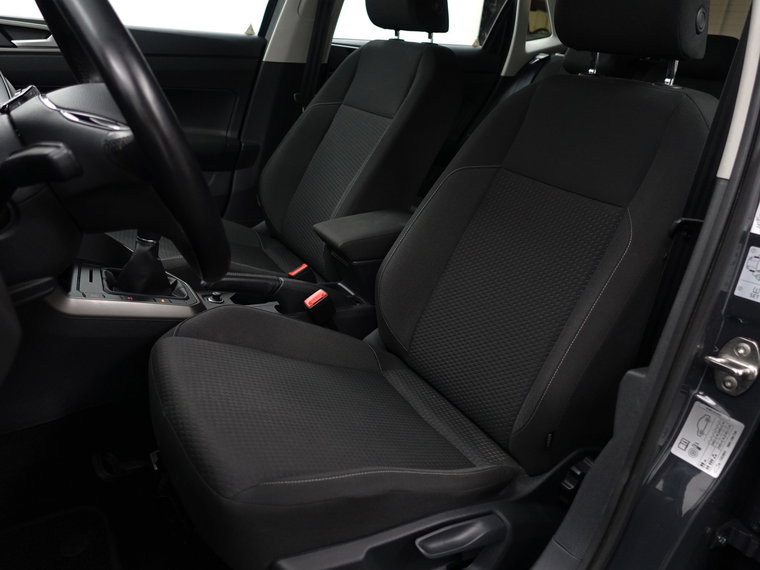 Vehicle Image 32