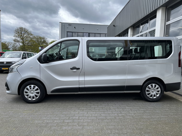 Vehicle Image 43