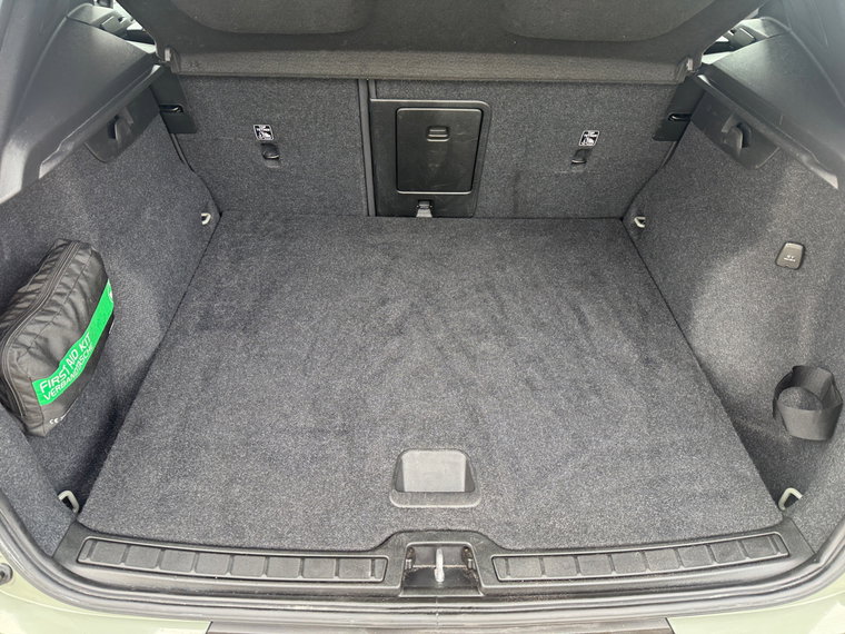 Vehicle Image 28