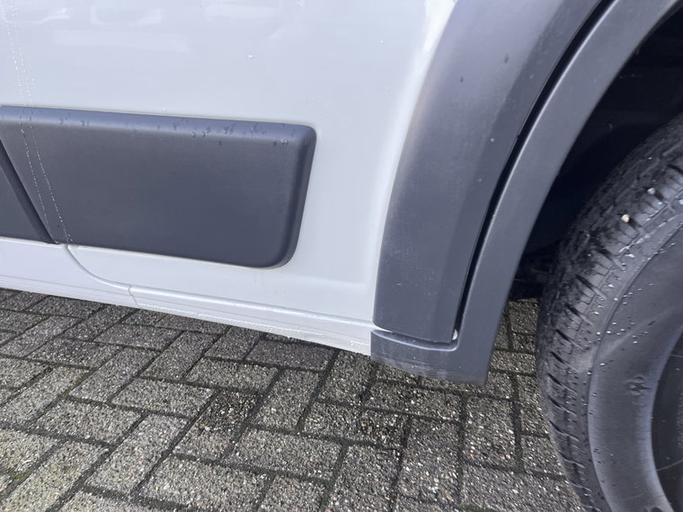 Vehicle Image 37