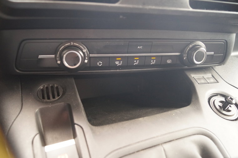 Vehicle Image 26