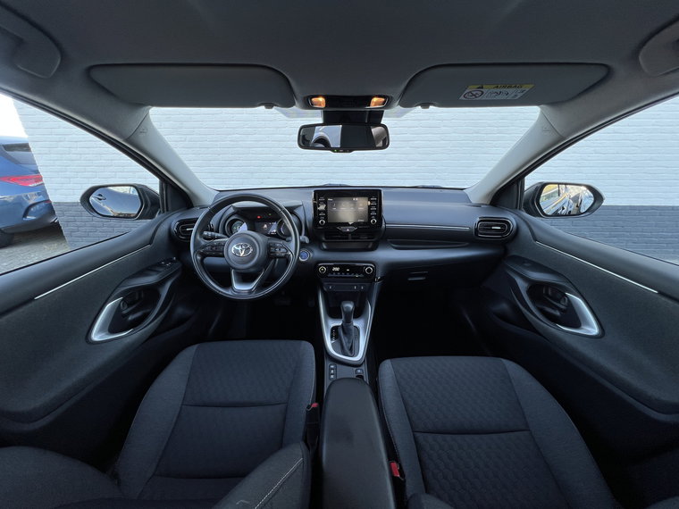 Vehicle Image 25