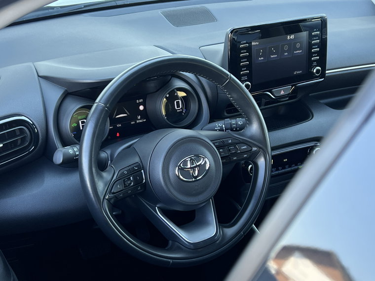 Vehicle Image 8