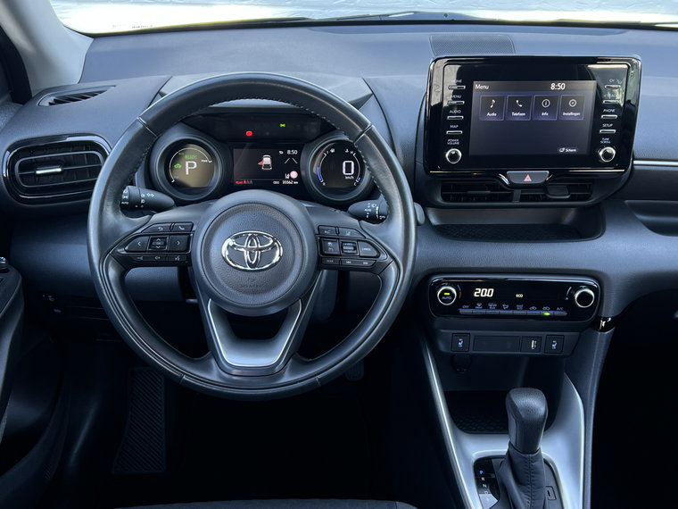 Vehicle Image 9