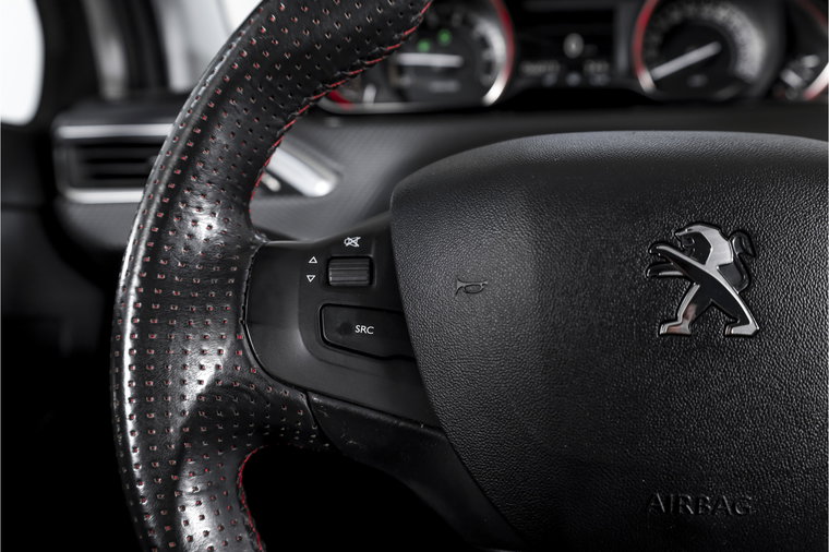 Vehicle Image 33