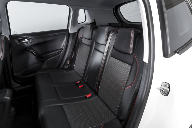 Vehicle Image 7