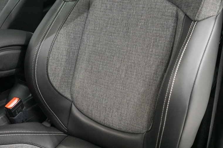 Vehicle Image 27