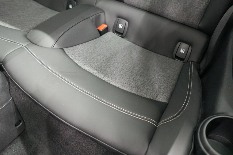 Vehicle Image 33
