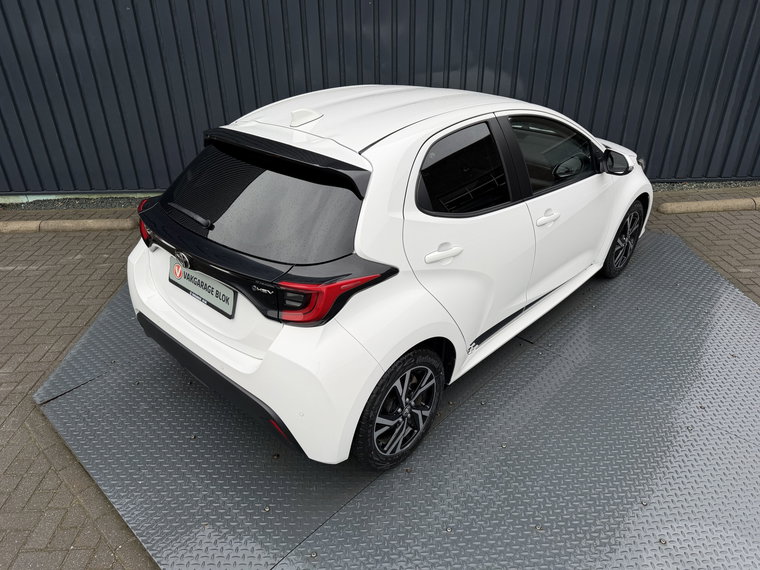 Vehicle Image 12