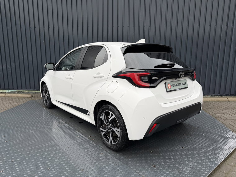 Vehicle Image 14