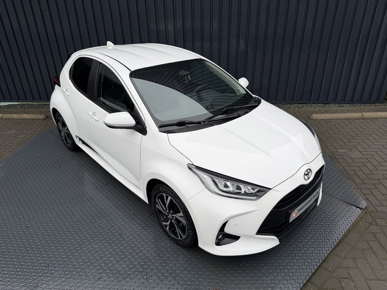 Vehicle Image 9
