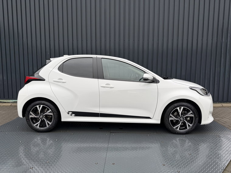 Vehicle Image 10