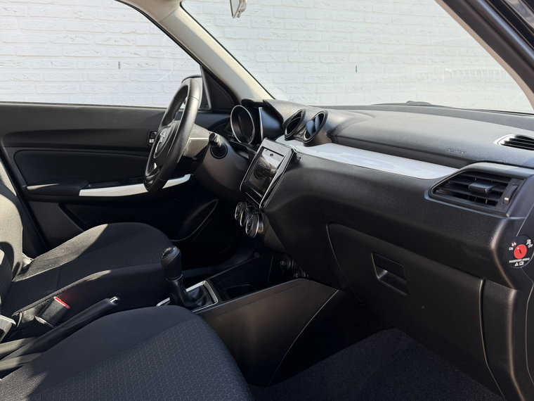Vehicle Image 17