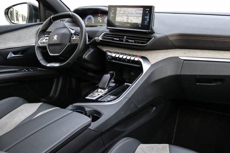 Vehicle Image 15