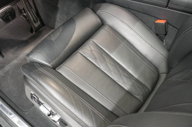 Vehicle Image 32