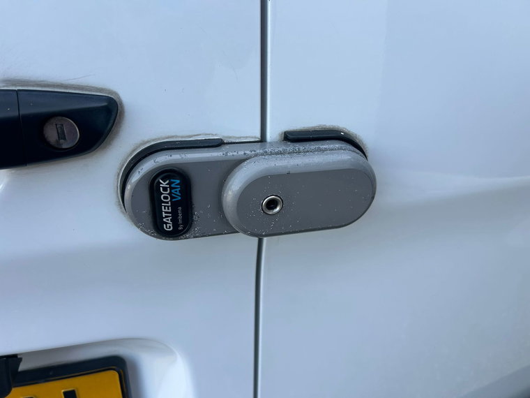 Vehicle Image 12