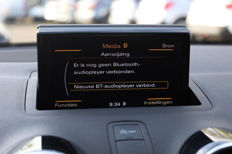 Vehicle Image 26