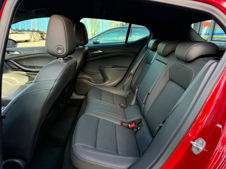 Vehicle Image 35