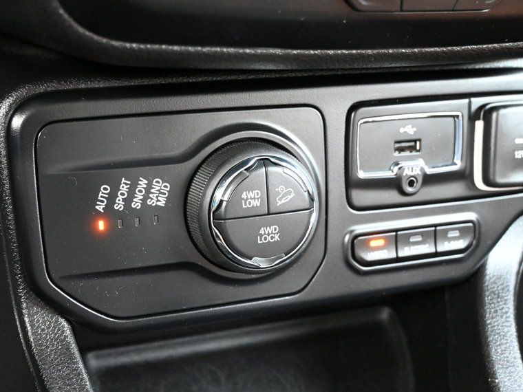 Vehicle Image 30