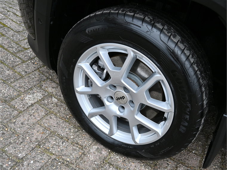 Vehicle Image 39