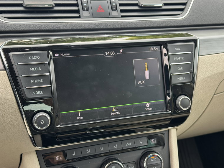 Vehicle Image 27