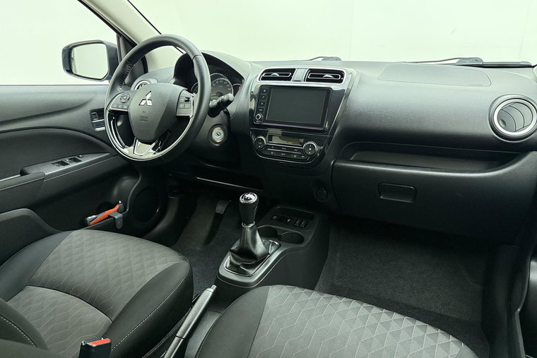 Vehicle Image 14