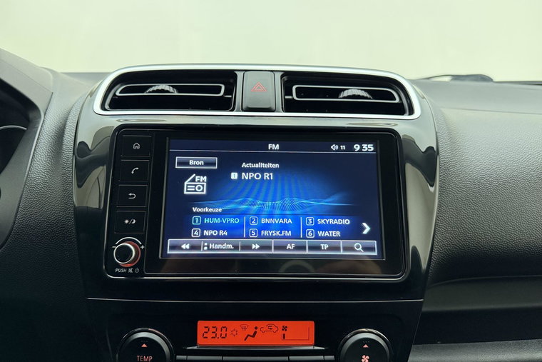 Vehicle Image 21