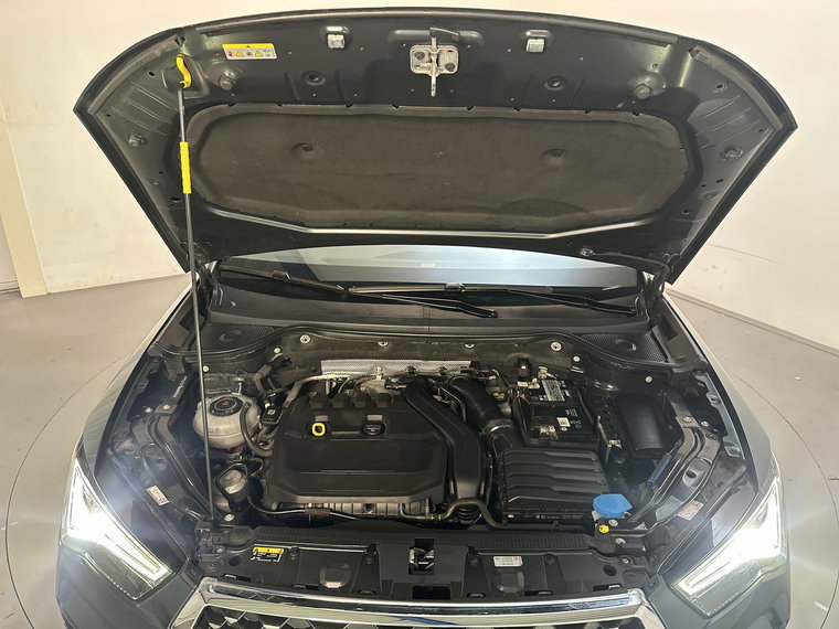 Vehicle Image 17
