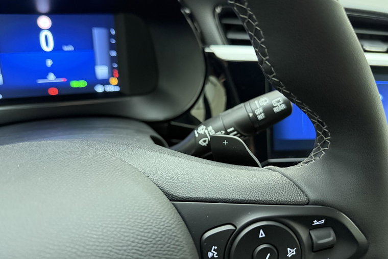 Vehicle Image 19