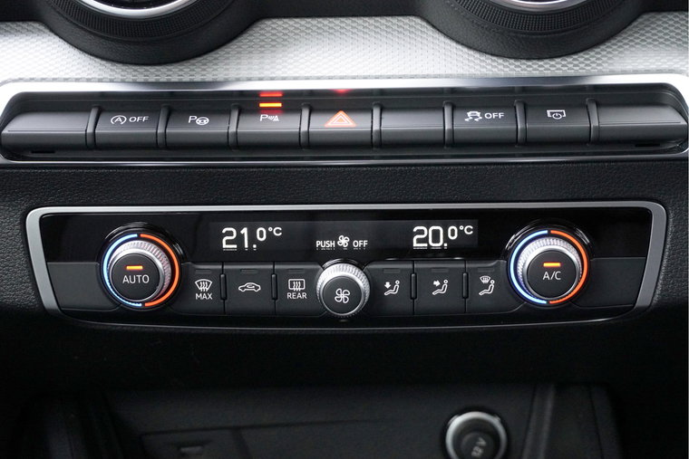 Vehicle Image 29