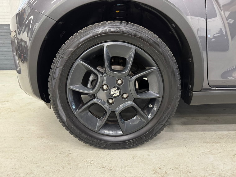 Vehicle Image 8
