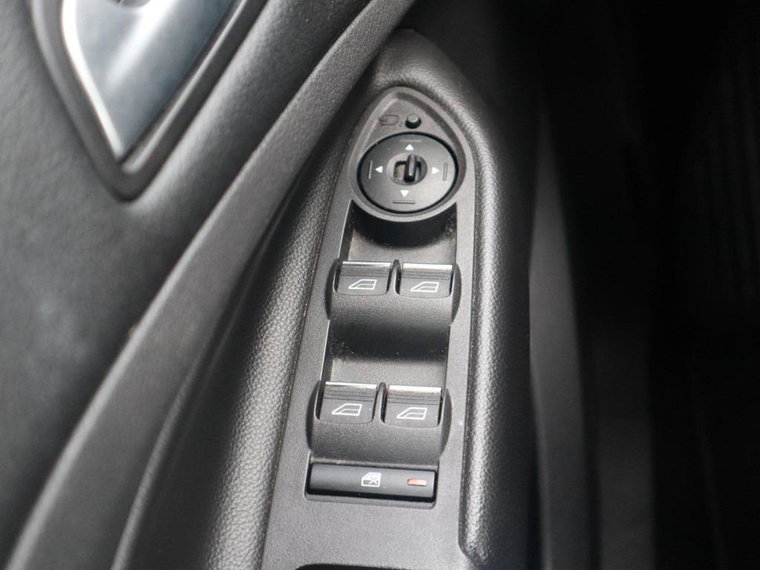 Vehicle Image 27