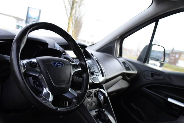 Vehicle Image 14