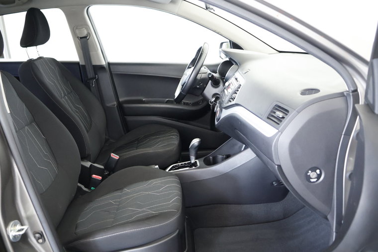 Vehicle Image 11