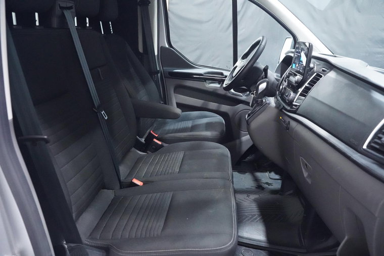 Vehicle Image 19