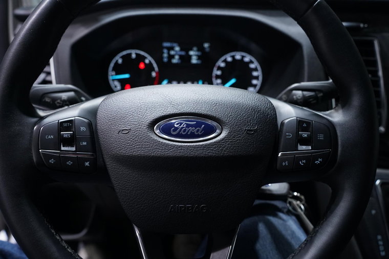 Vehicle Image 21