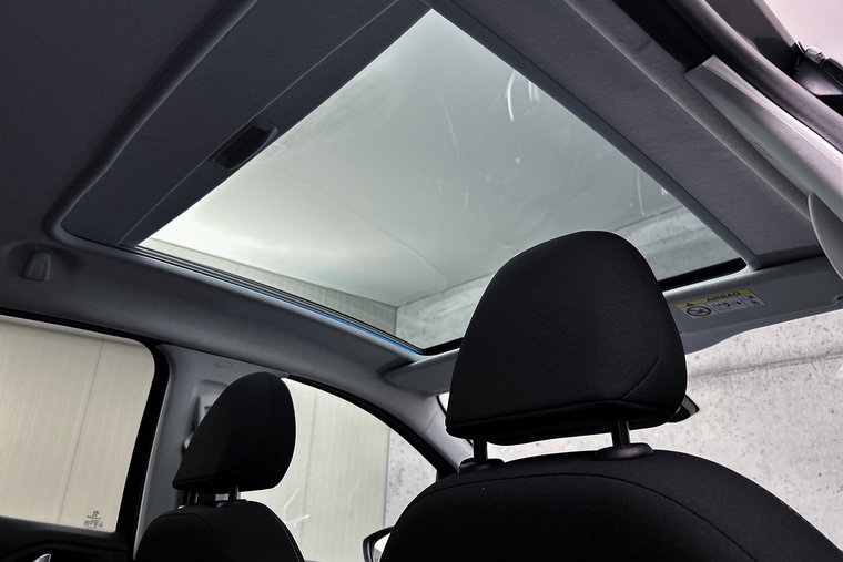Vehicle Image 18
