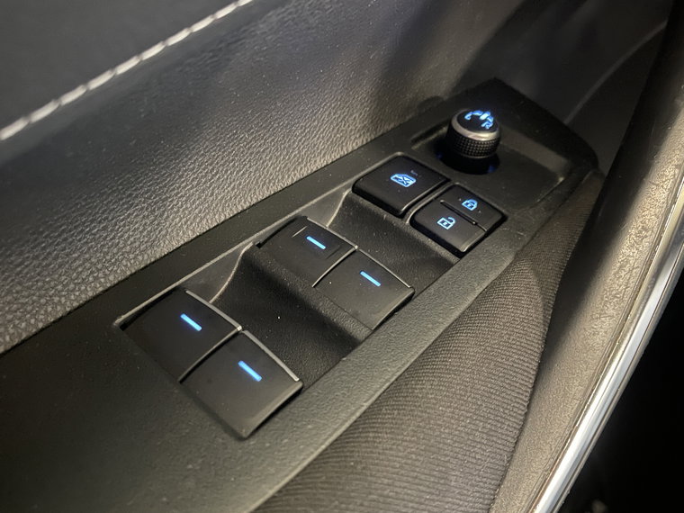 Vehicle Image 24