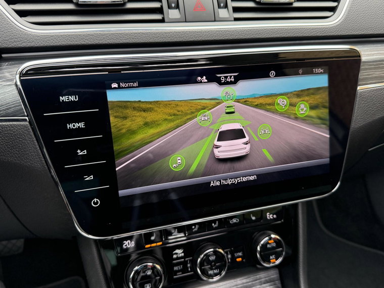 Vehicle Image 30